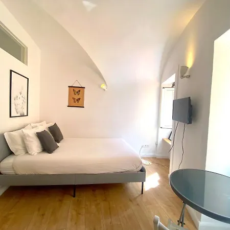 Hideaway Ii - Peaceful Urban Escape Apartment